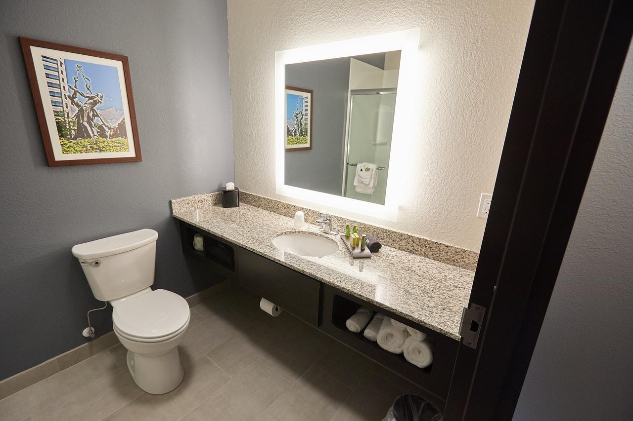 Gundersen Hotel & Suites La Crosse Extérieur photo